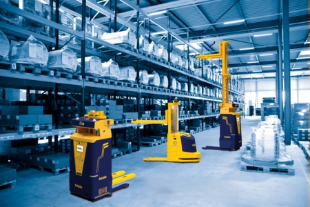 自律走行フォーク型搬送ロボット（Stocklin Logistik AG社）